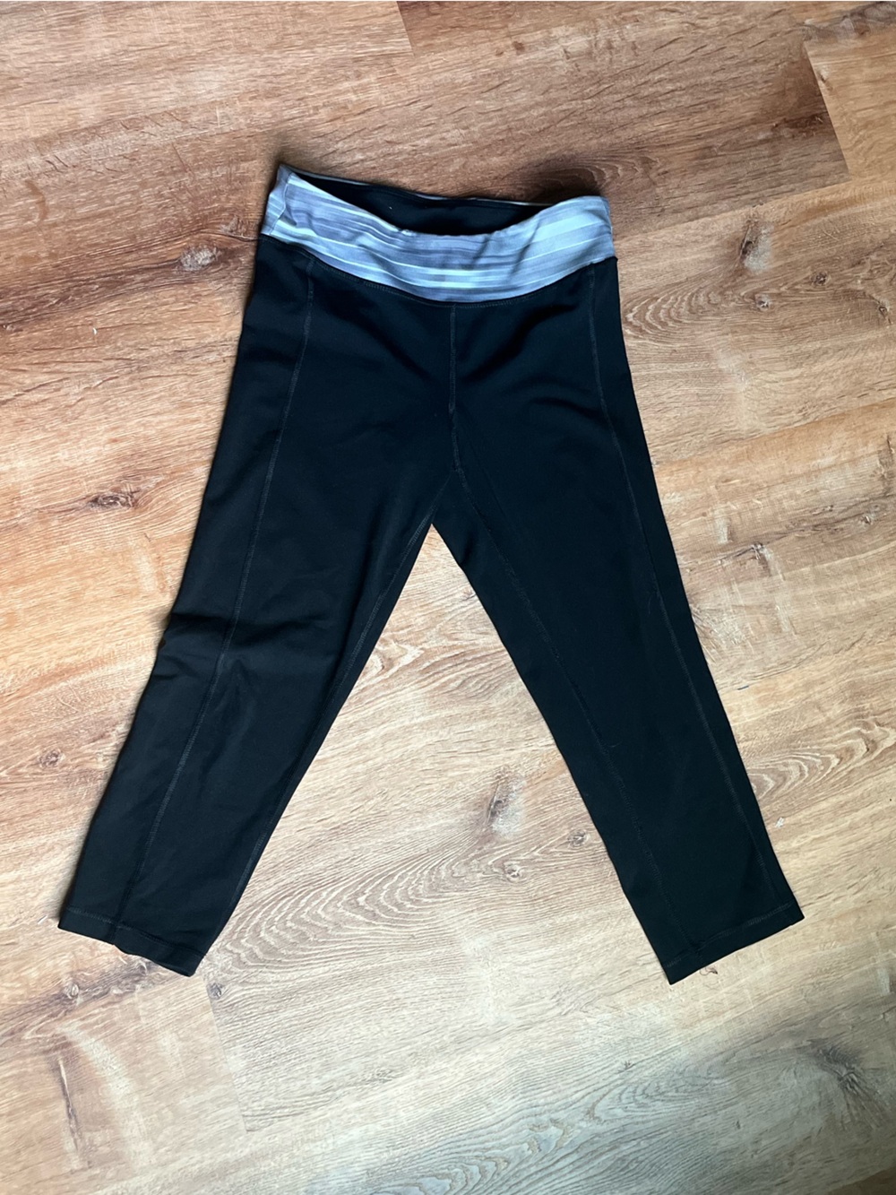 Champion Black Active Leggings capri with Gray Y2K Waistband - Picture 5 of 7